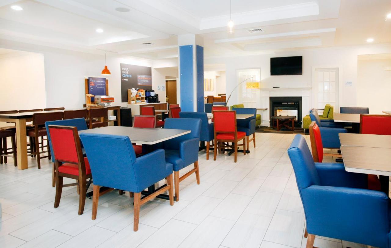 Holiday Inn Express Hotel & Suites Bethlehem Airport/Allentown Area By Ihg Экстерьер фото