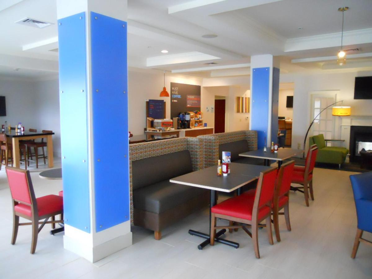 Holiday Inn Express Hotel & Suites Bethlehem Airport/Allentown Area By Ihg Экстерьер фото