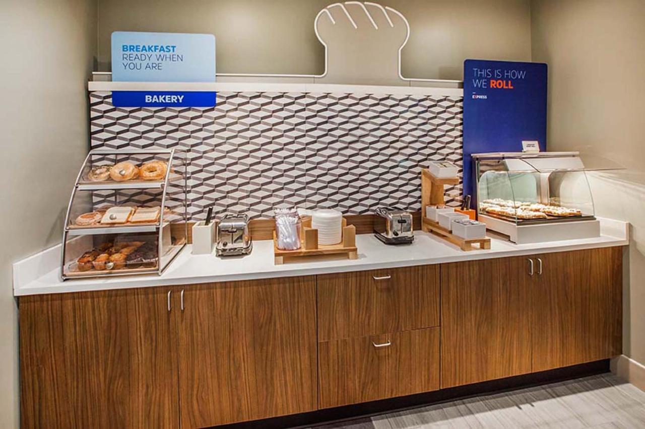 Holiday Inn Express Hotel & Suites Bethlehem Airport/Allentown Area By Ihg Экстерьер фото